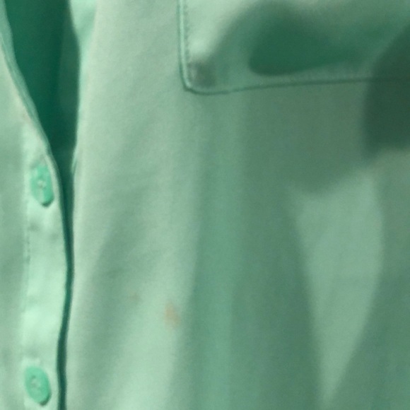 Collared 100% polyester button down - Picture 3 of 3
